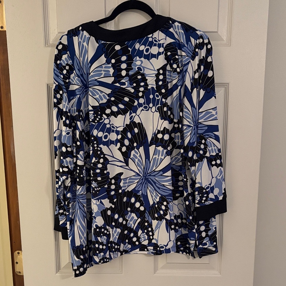 Alfred Dunner Blue white and Black Patterned 3/4 Long Sleeve Top - Picture 5 of 5